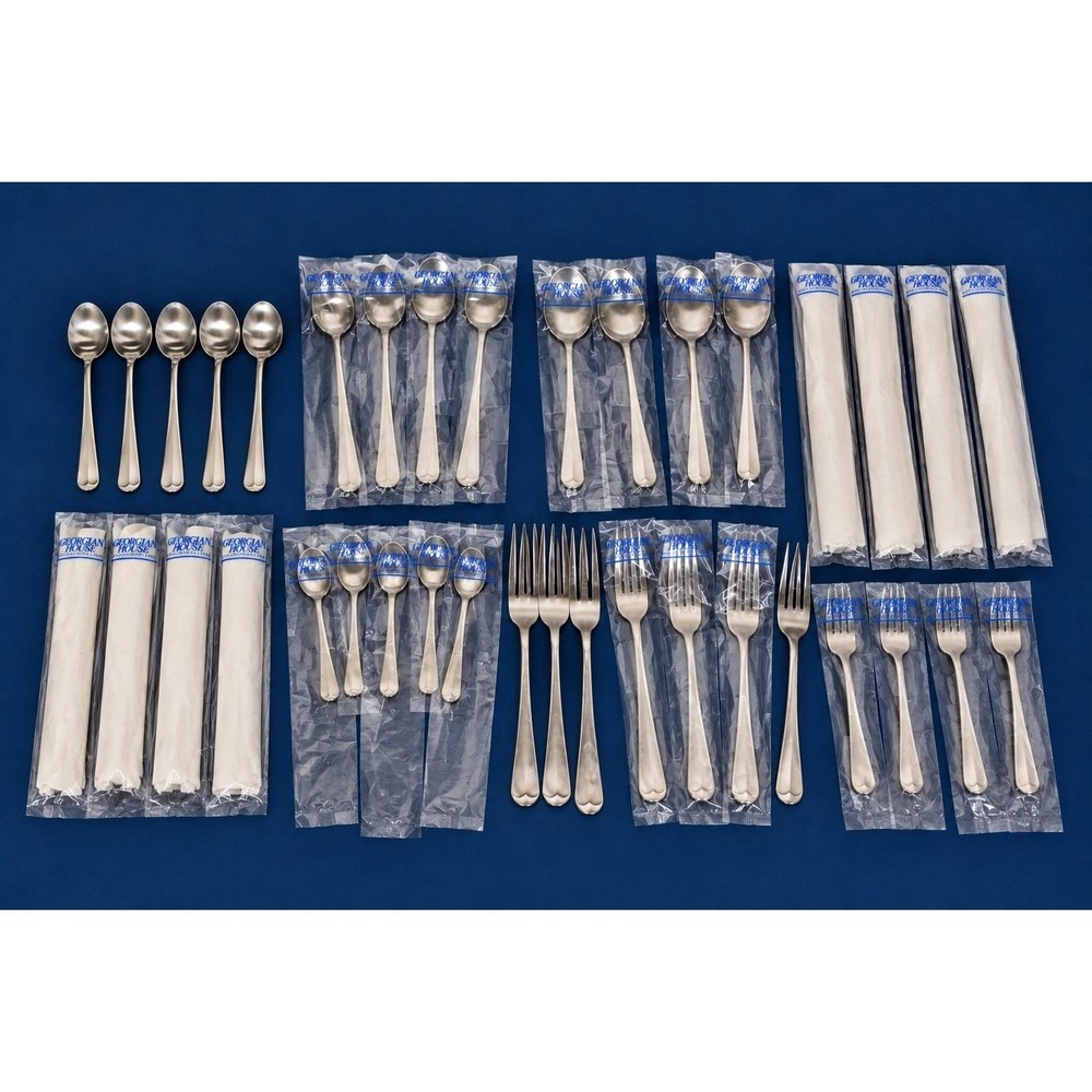 NEW Towle Georgian House 37 pieces American Antique Stainless Steel Silverware